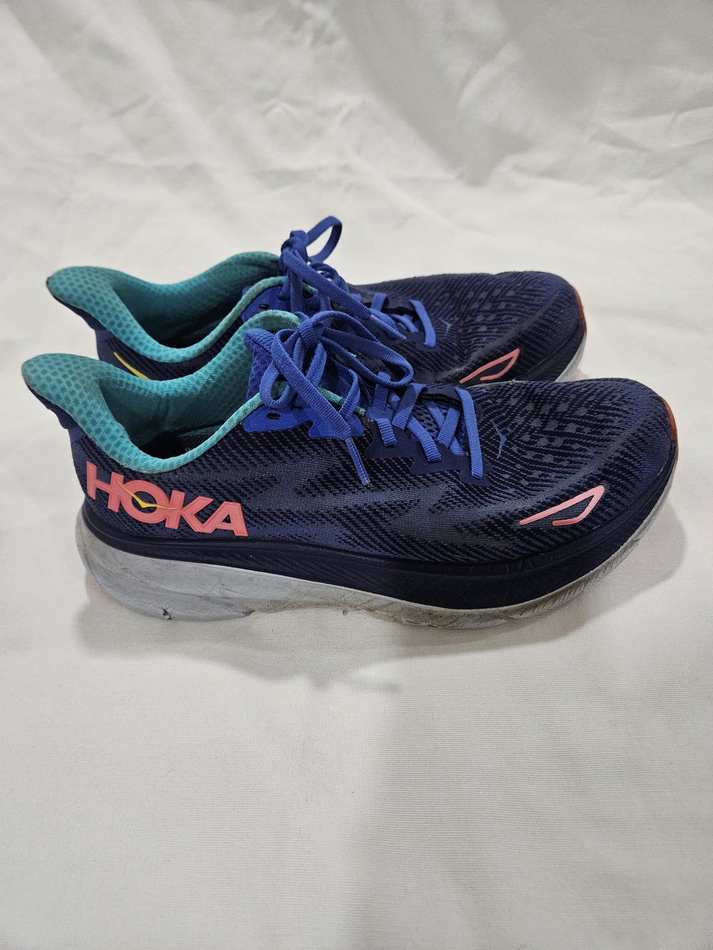 Hoka Navy Running Shoes with Teal Lining and Pink Logos Sz 9